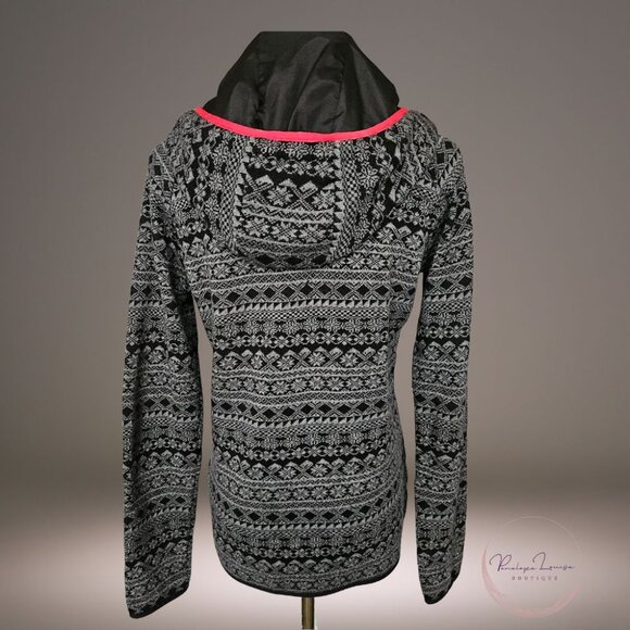 Skyr Nordic Knit Softshell Jacket Black/Grey with Red Trim | Size M | Winter Act - Picture 2 of 9